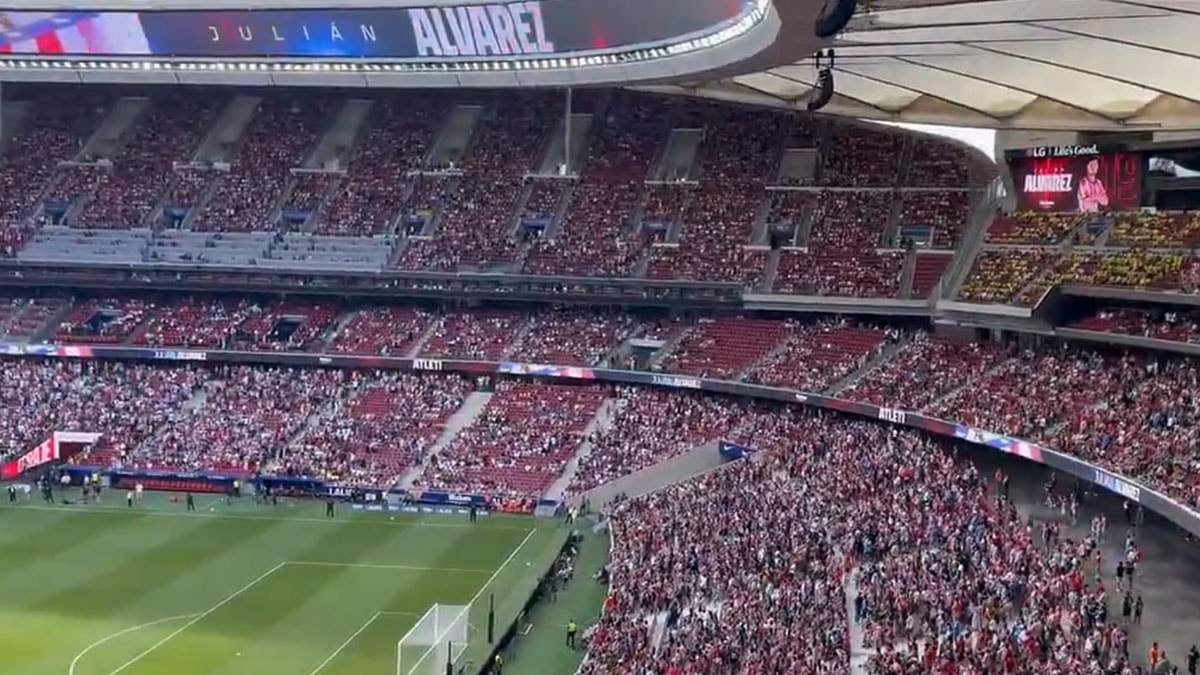 Atletico Madrid taraftarları Julian Alvarez'i yuhaladı