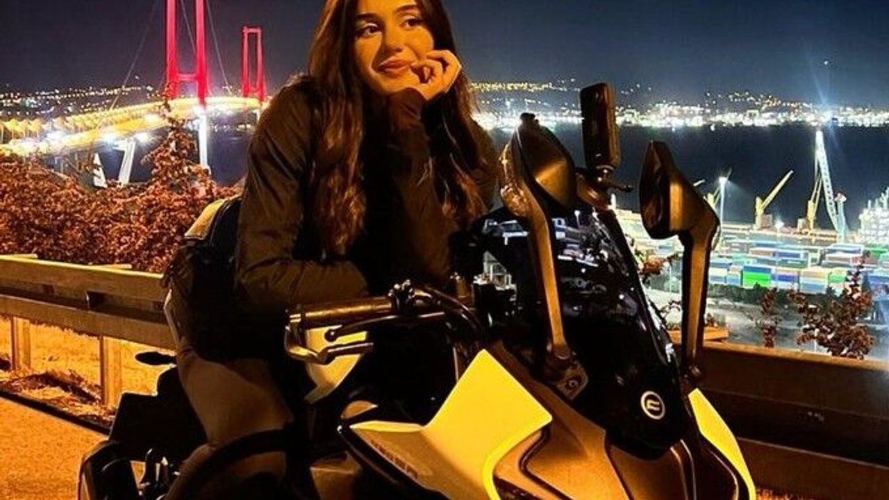 Sosyal medya fenomeni Ceyda Yakova trafik kazasında hayatını kaybetti