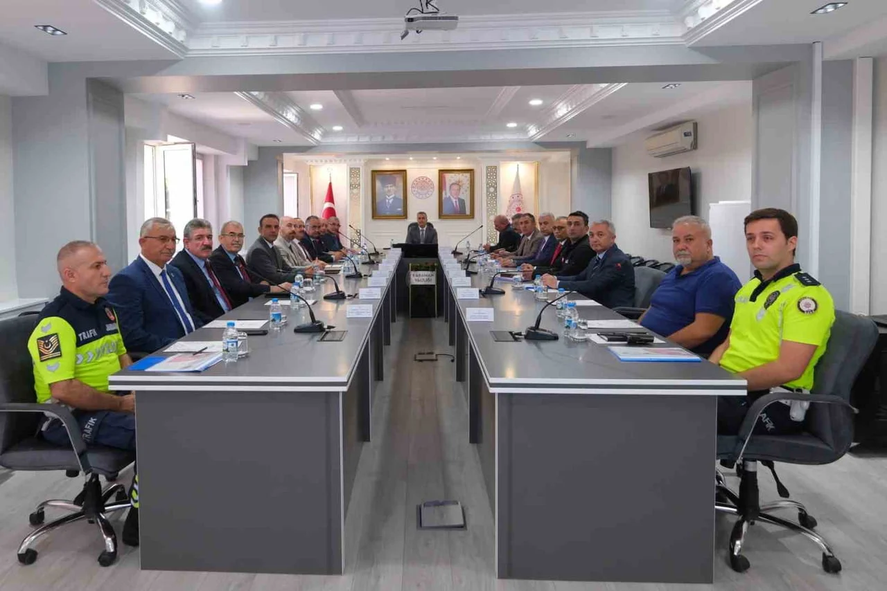 Karaman'da trafik güvenliğini artırmaya yönelik önlemler görüşüldü