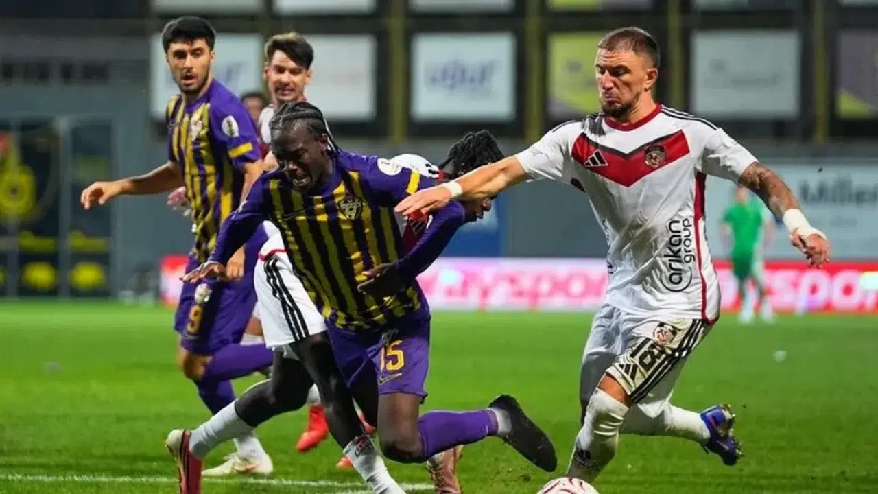 FIFA, Eyüpspor'a 3 dönemlik transfer tescil yasağı getirdi