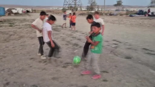 Eskişehir'de mevsimlik tarım işçileri çadırlarda konaklıyor
