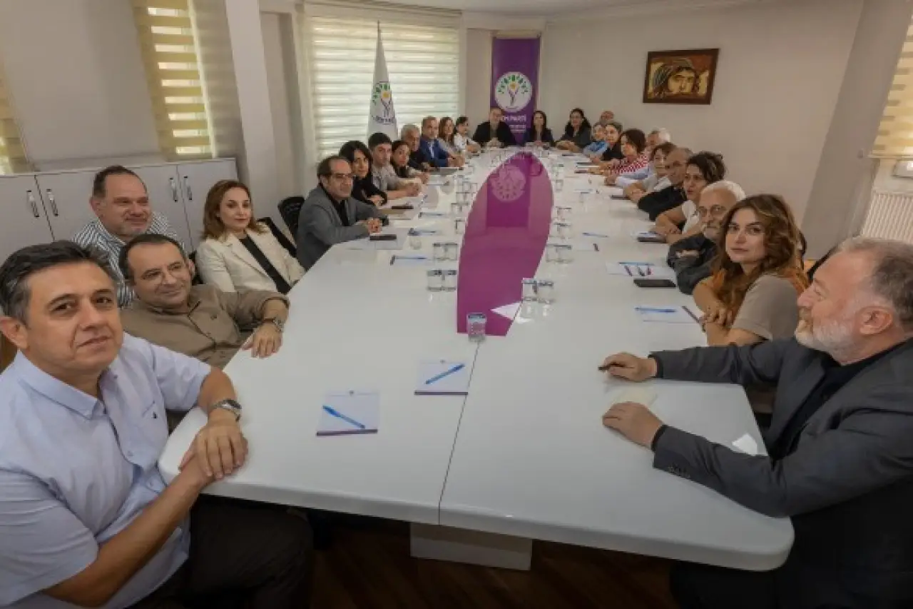 DEM Parti MYK, kongre sonrası ilk toplantısını gerçekleştirdi