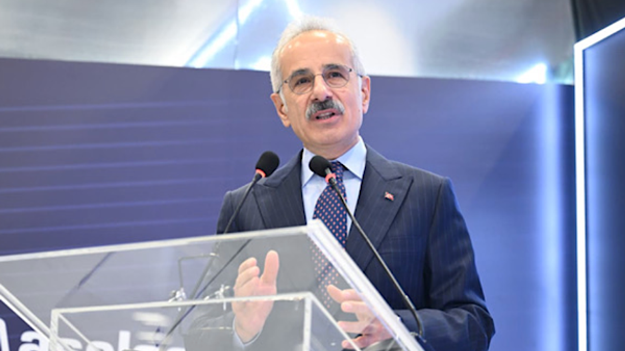 Bakan Uraloğlu'ndan Özgür Özel'in ulaşım yatırımları açıklamasına yanıt