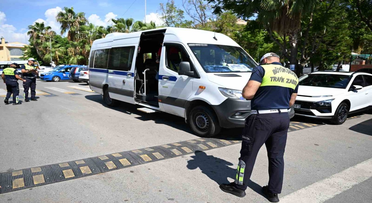 Mersin'de okul servis araçlarına yönelik denetimler başlatıldı