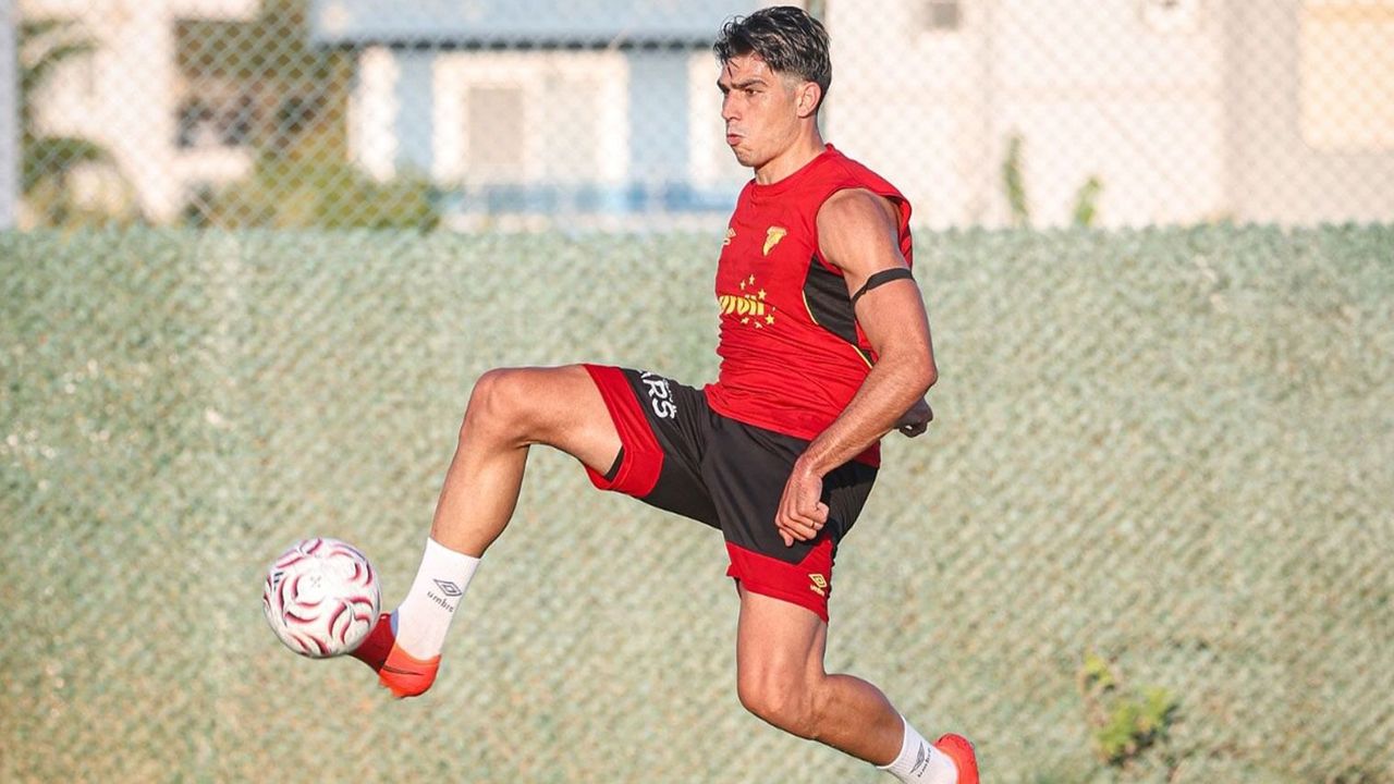 Galatasaray, Göztepe maçı hazırlıklarına yeni transfer Batrakov ile başladı