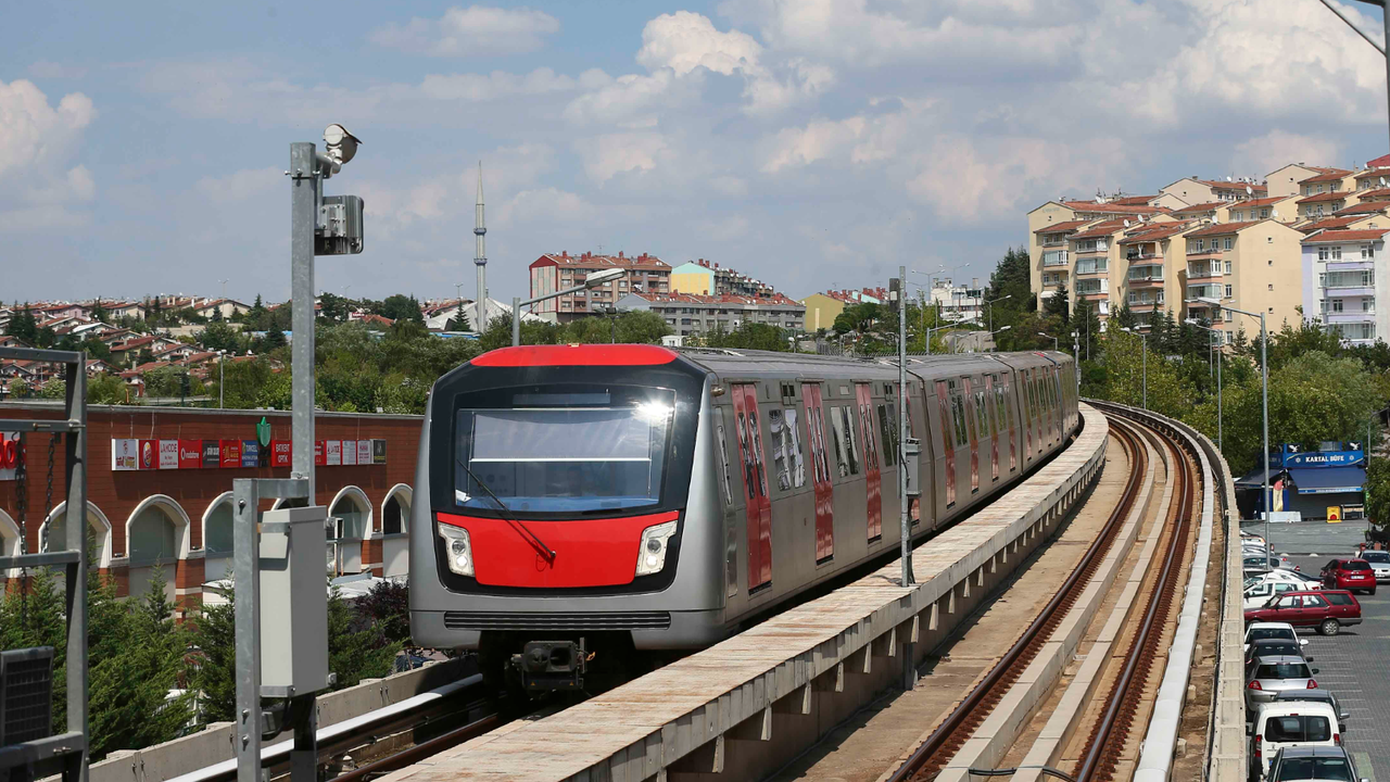 Ankara'da öğretmenlere aylık 1300 liraya 100 binişlik abonman desteği