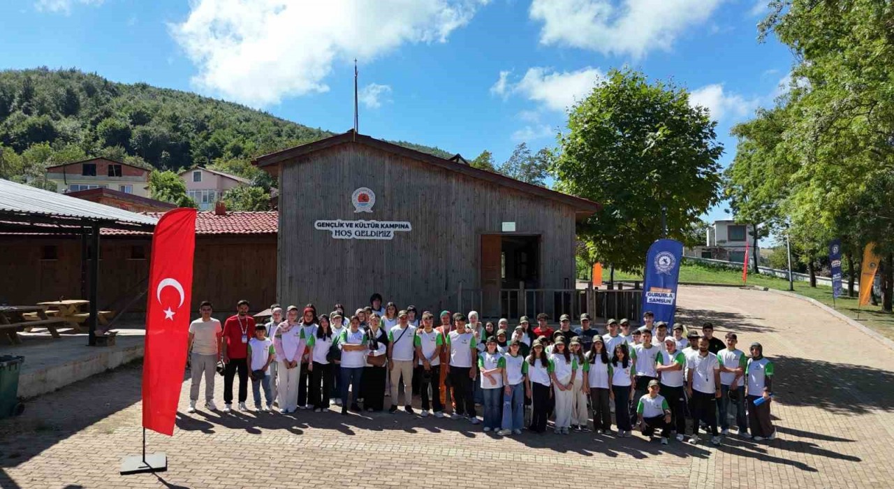 Samsun'da gençlere yönelik kamp ve gezi programları devam ediyor