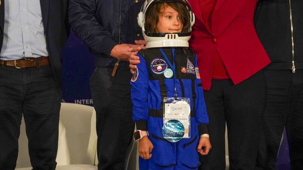 Astronotlar Antalya'daki kongrede uzay uçuşlarındaki riskleri tartıştı