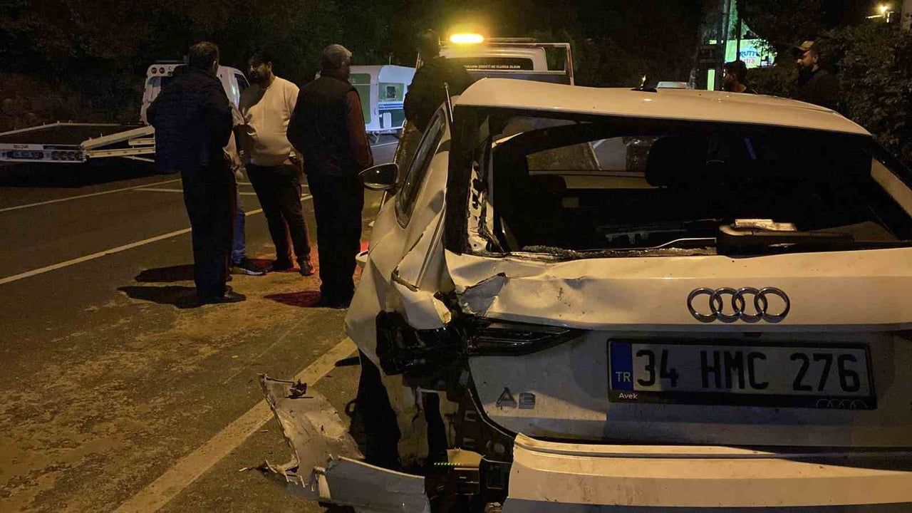 Sarıyer'de otomobilin 6 araca çarpması sonucu 1'i ağır 3 kişi yaralandı