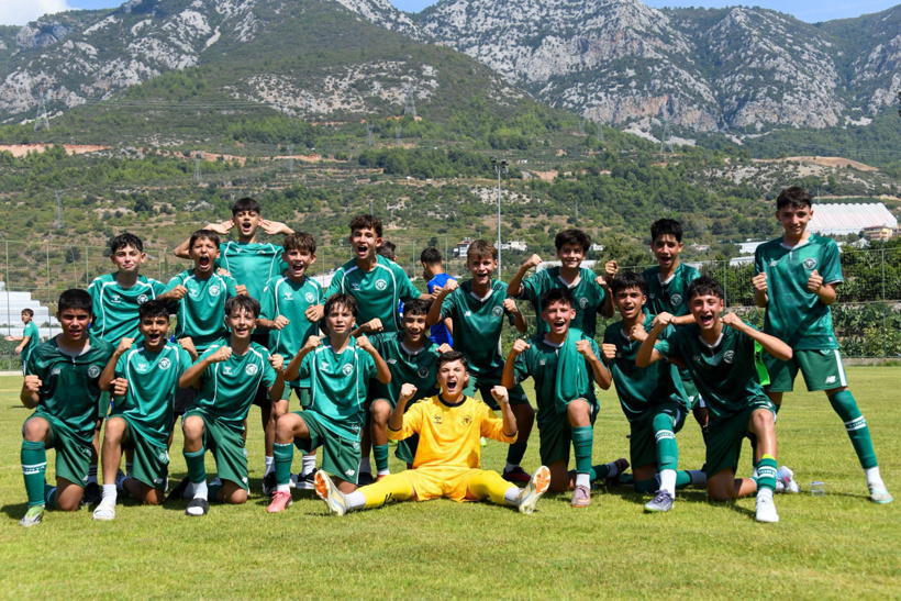 Konyaspor U14 takımı Alanya 1221'i 23-0 mağlup etti