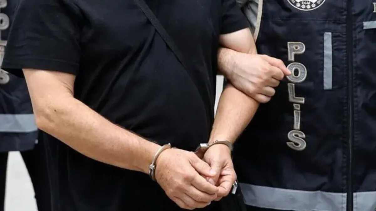 İzmir'de uyuşturucu ticaretinden aranan hükümlü yakalandı