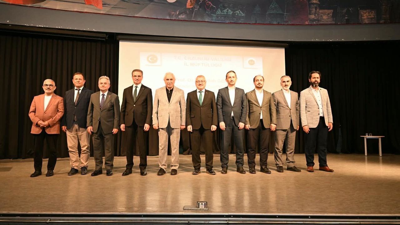 Erzurum'da Prof. Dr. Nurullah Genç'in katılımıyla konferans düzenlendi
