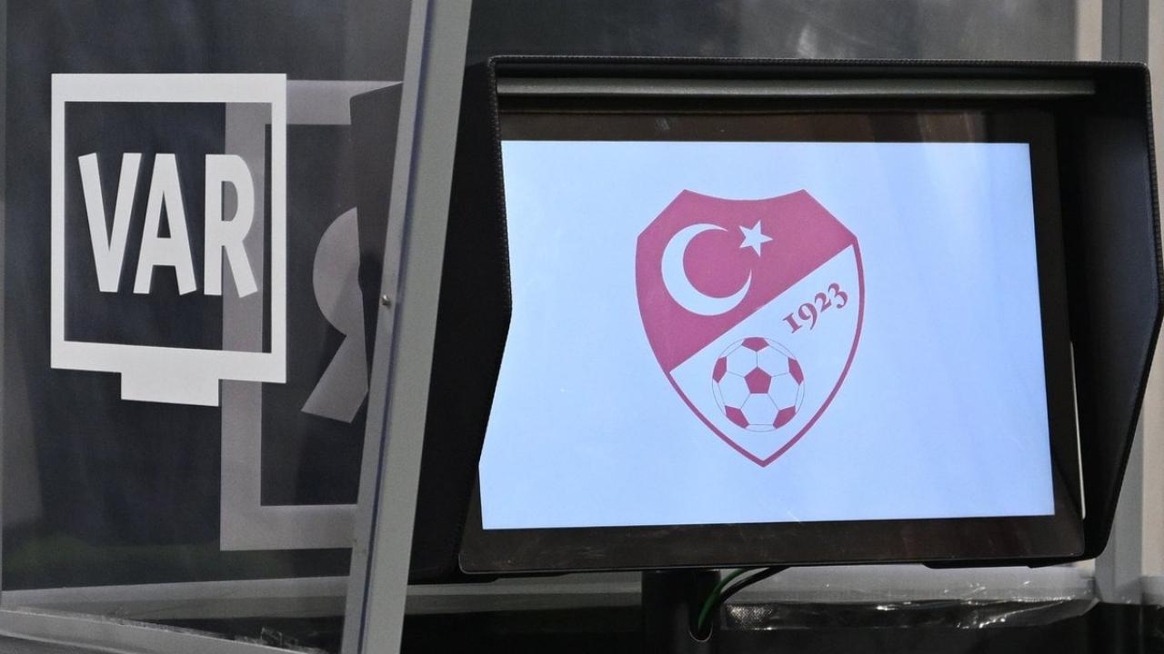 Süper Lig'de bugün oynanacak maçların VAR hakemleri açıklandı