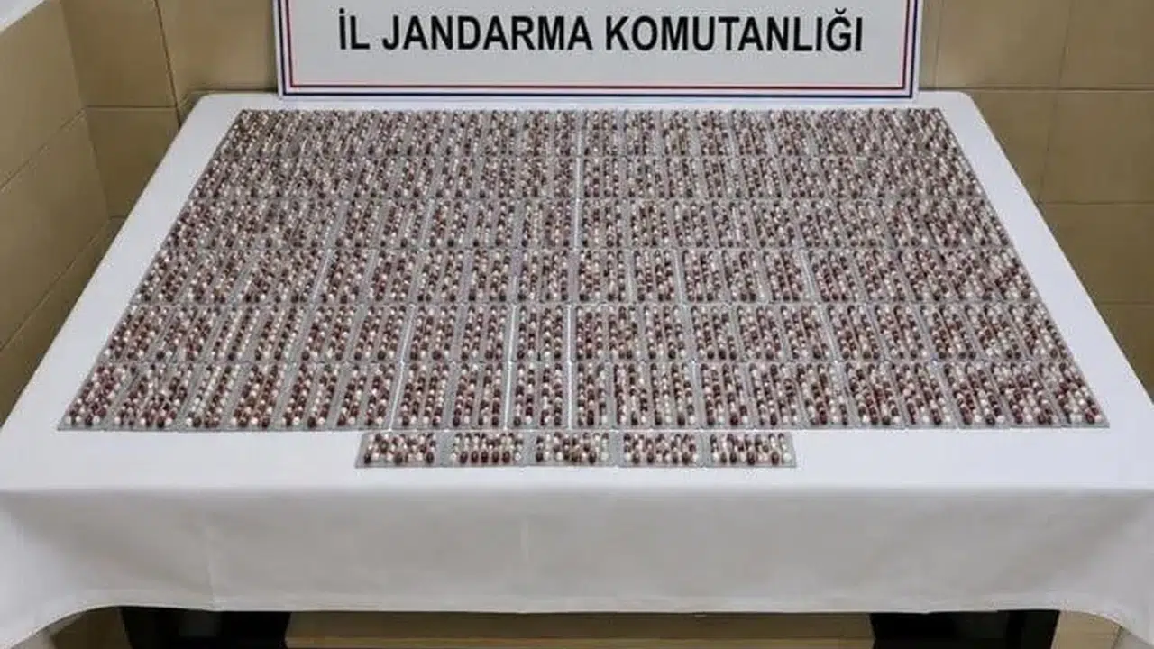 Konya'da jandarma operasyonlarında 4 şüpheli tutuklandı
