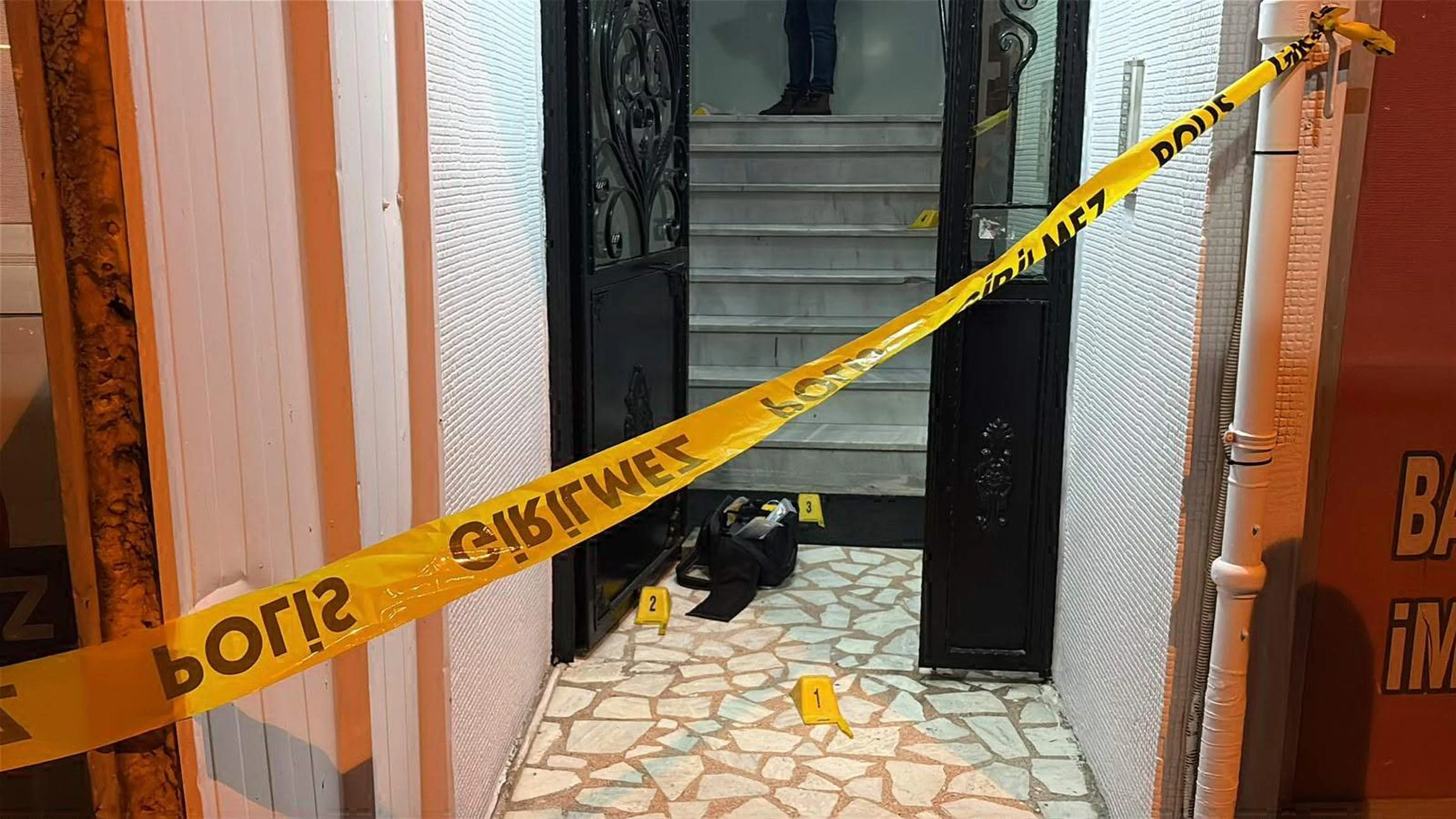 Çorlu'da bir binaya pompalı tüfekle ateş açıldı; 2 gözaltı