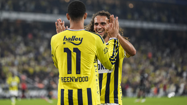 Fenerbahçe, Konyaspor karşısında 4 golle galip gelerek sezona merhaba dedi