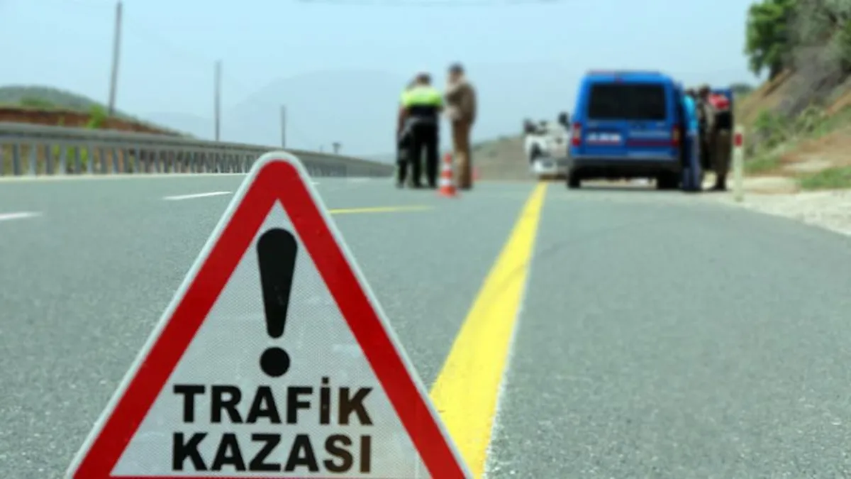 Seydikemer'de tır ile otomobilin çarpışması sonucu 4 kişi yaralandı