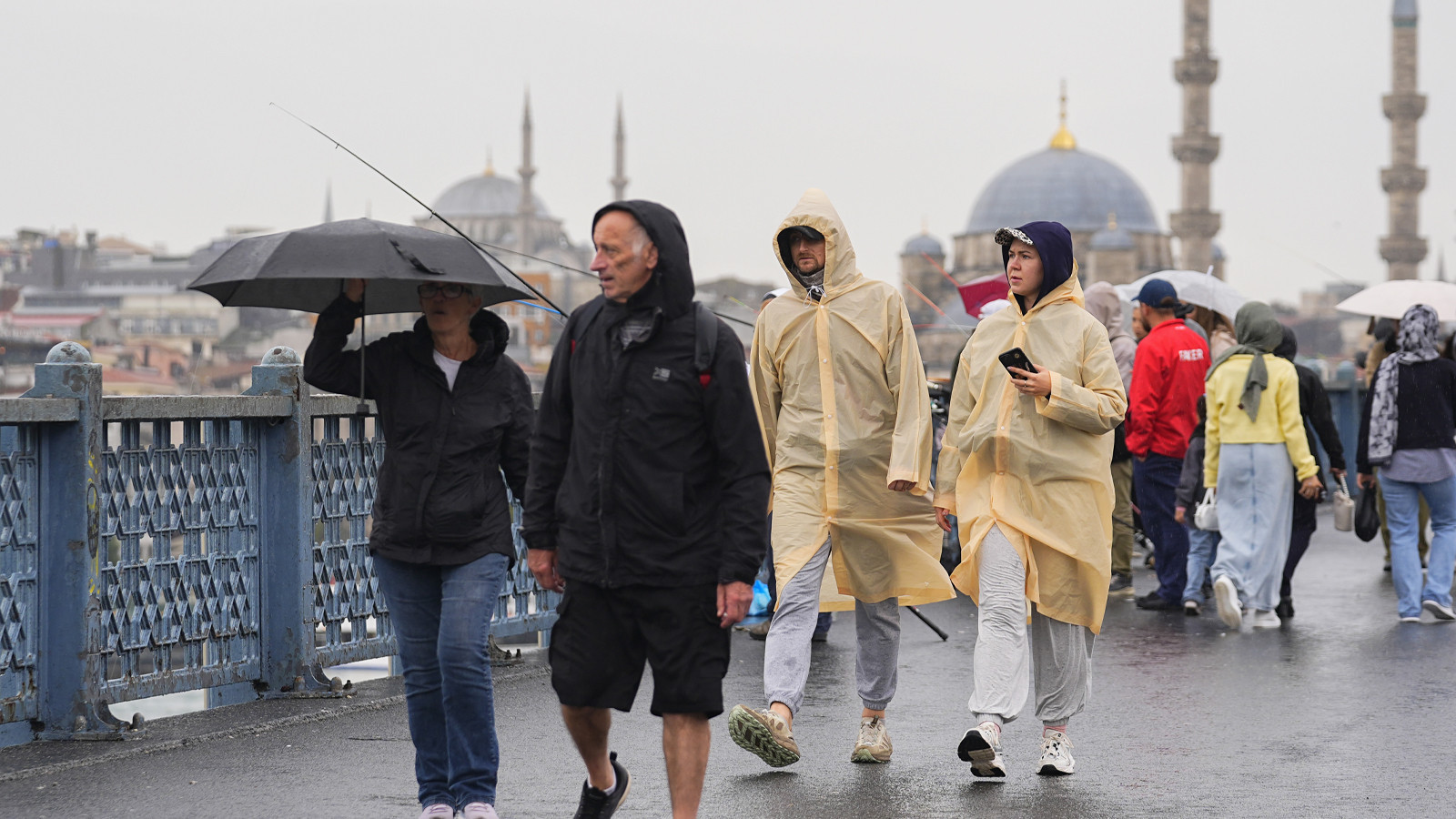 Meteoroloji 28 il için sağanak ve kuvvetli rüzgâr uyarısı yaptı