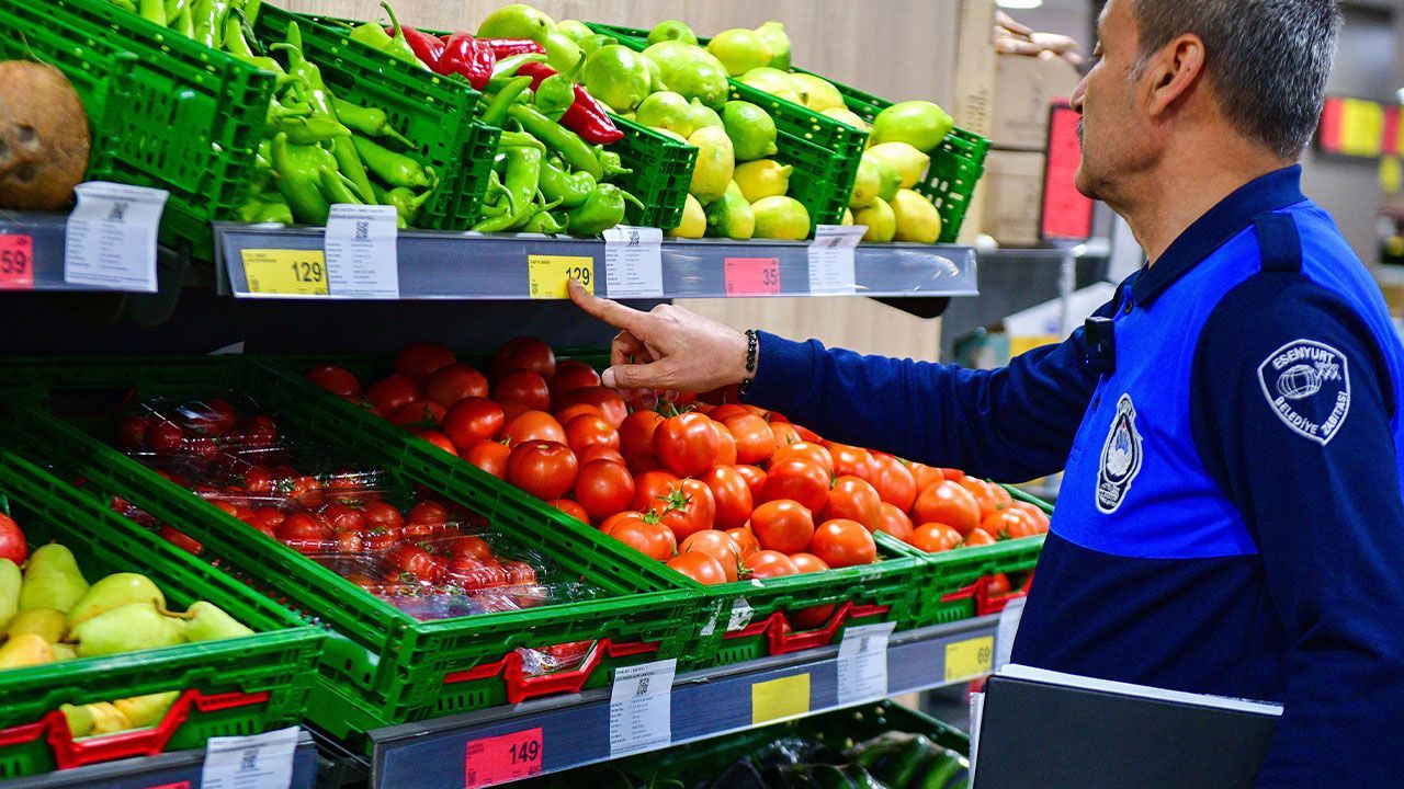 Esenyurt Belediyesi marketlerde etiket, hijyen ve ruhsat denetimi yaptı