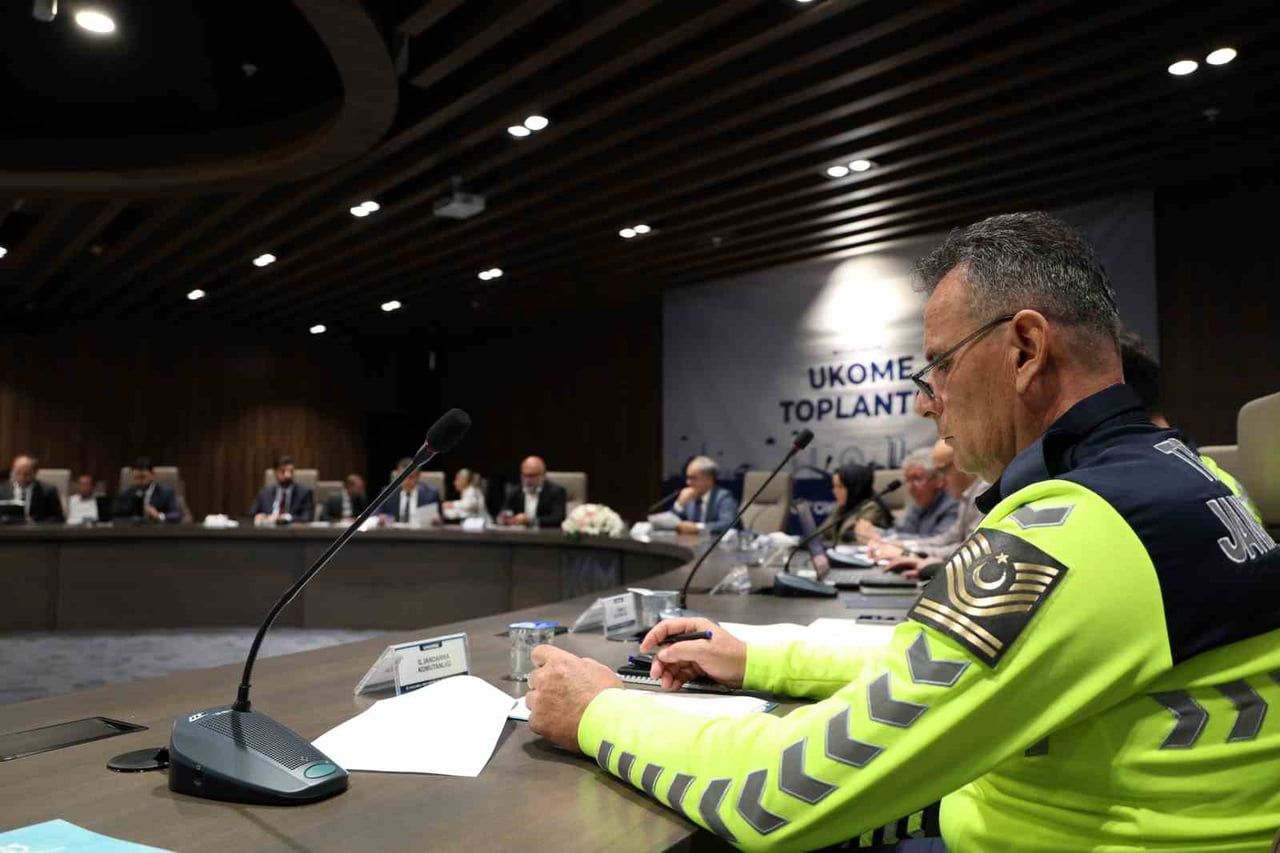 Kocaeli'de ağır vasıta ihlallerini tespit edecek dijital sistem kuruluyor