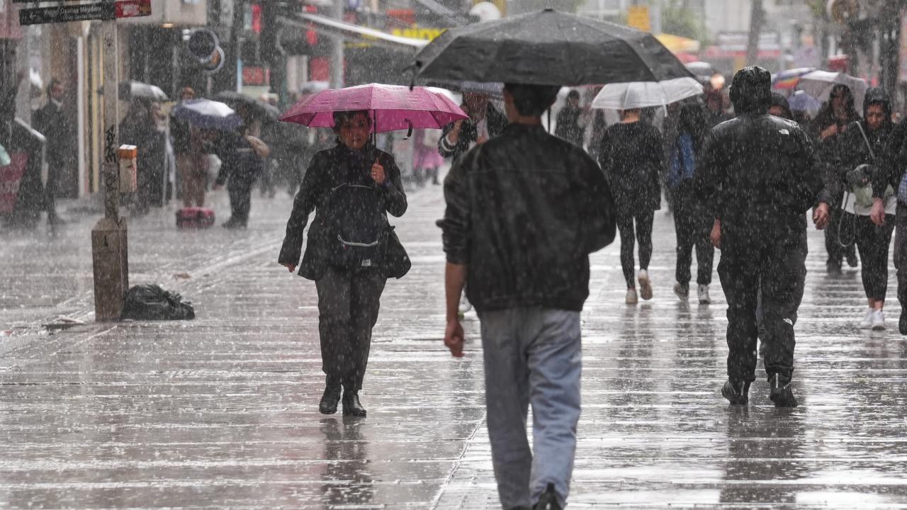 Hava sıcaklıkları mevsim normallerinin altında seyretmeye devam edecek