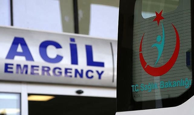 Erzurum'da mutfakta çıkan yangında anne ve iki çocuk hastaneye kaldırıldı
