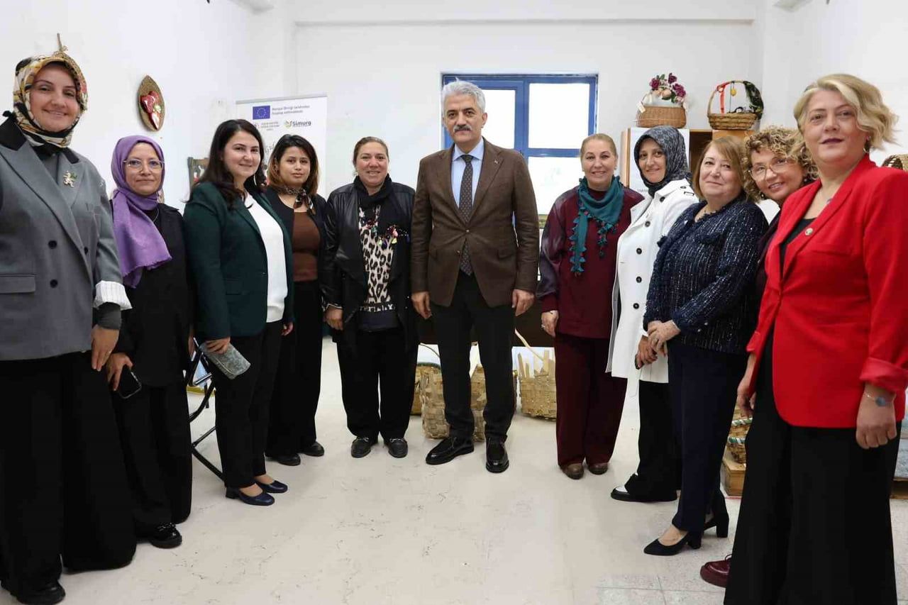 Vali Mehmet Makas Düzce Kadın Emeği Merkezi'ni ziyaret etti