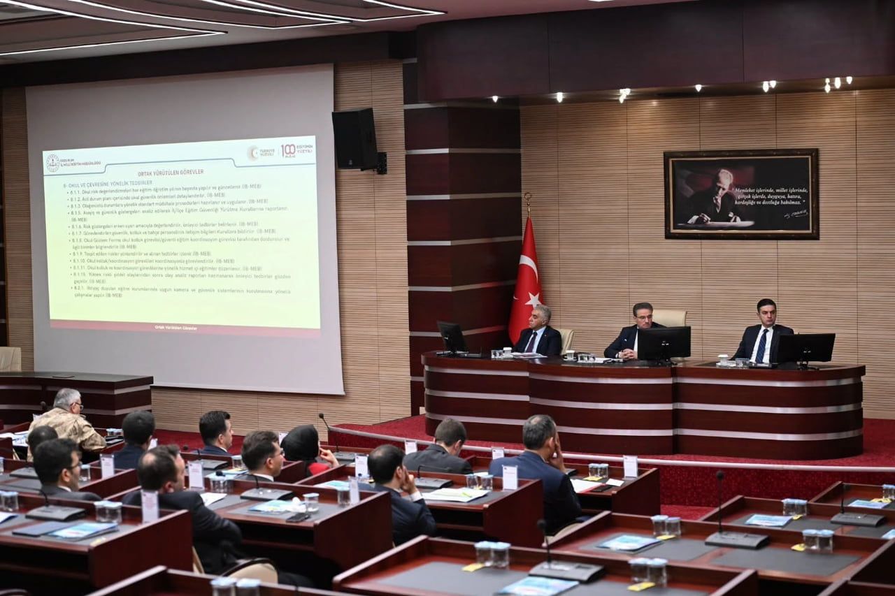 Erzurum'da okul güvenliği ve servis denetimleri için kurul toplandı