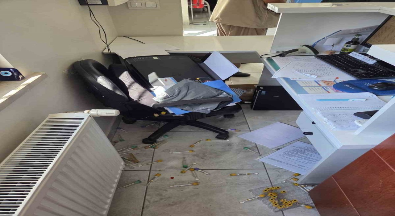 Bağcılar'da bir kişi bekleme süresini gerekçe göstererek sağlık merkezinde şiddet uyguladı