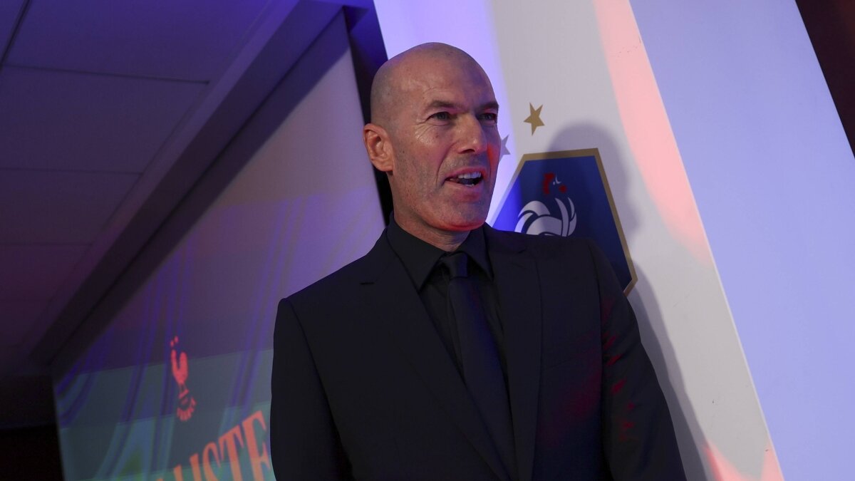 Zinedine Zidane Fransa ile Türkiye maçına galibiyet hedefiyle çıkıyor