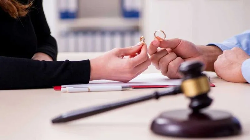 Yargıtay, boşanma sürecinde eşlerin ekonomik sorumluluklarının devam ettiğine hükmetti