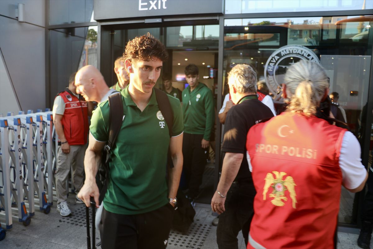 Ferencvaros, Trabzonspor ile oynayacağı maç için Trabzon'a geldi