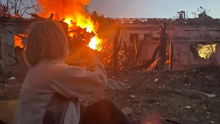 Rusya'nın Ukrayna genelindeki füze ve İHA saldırılarında 12 kişi hayatını kaybetti