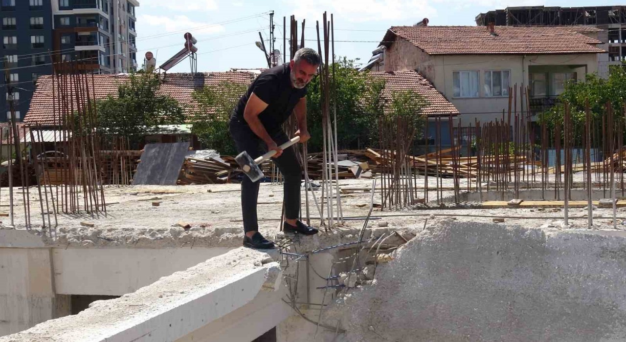 Malatya'da düşük kaliteli beton tespit edilen inşaat için yıkım kararı alındı