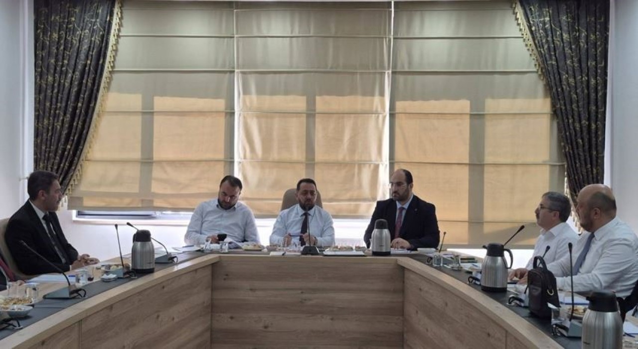 Sivas ilçe müftüleri eğitim ve gençlik hizmetlerini görüşmek üzere Zara'da toplandı