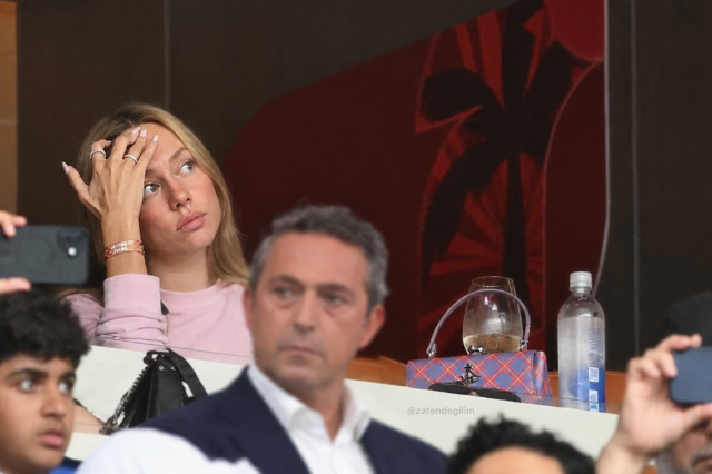 Ester Expósito'nun tribündeki fotoğrafının yapay zekayla oluşturulduğu anlaşıldı