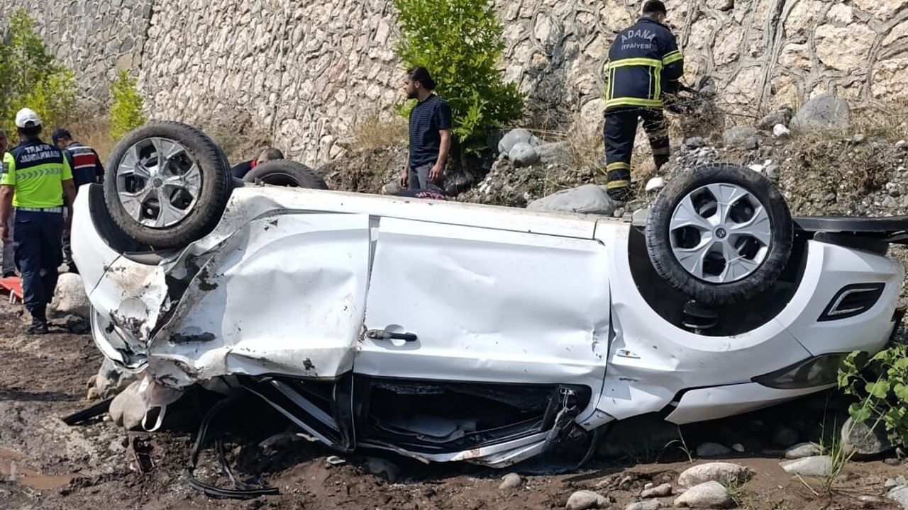 Aladağ'da kontrolden çıkan otomobil dereye yuvarlandı: 2 ölü