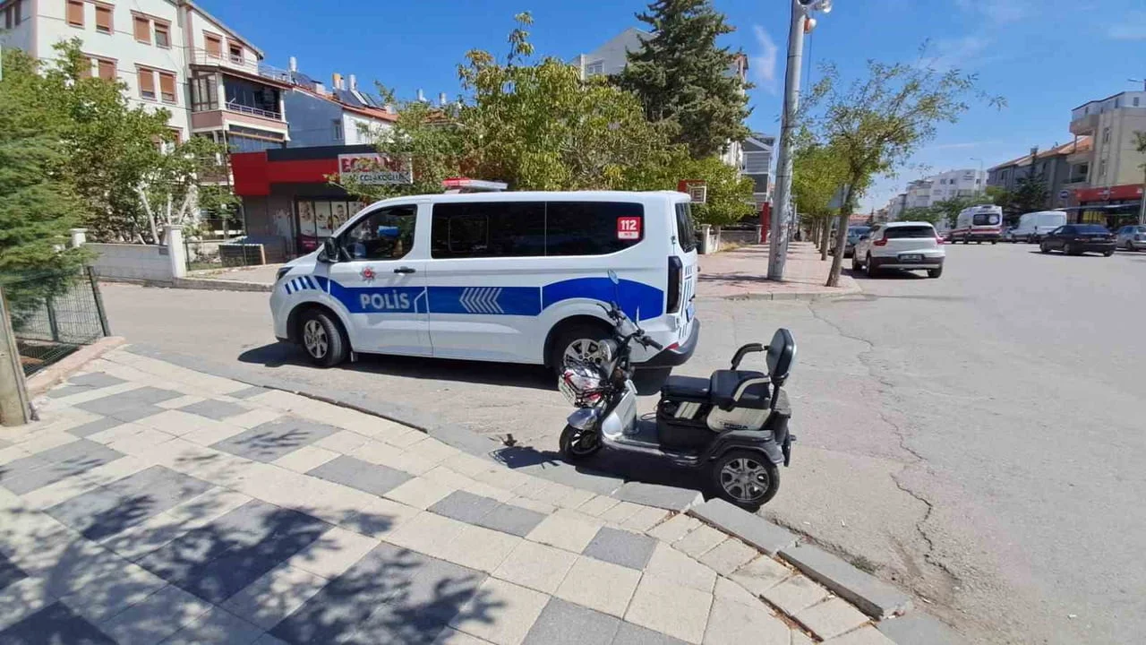 Karaman'da elektrikli bisiklet devrildi: 1 yaralı