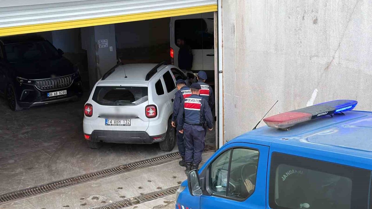 Bolu'daki belediye iştiraklerine yönelik zimmet soruşturmasında 6 şüpheli adliyede