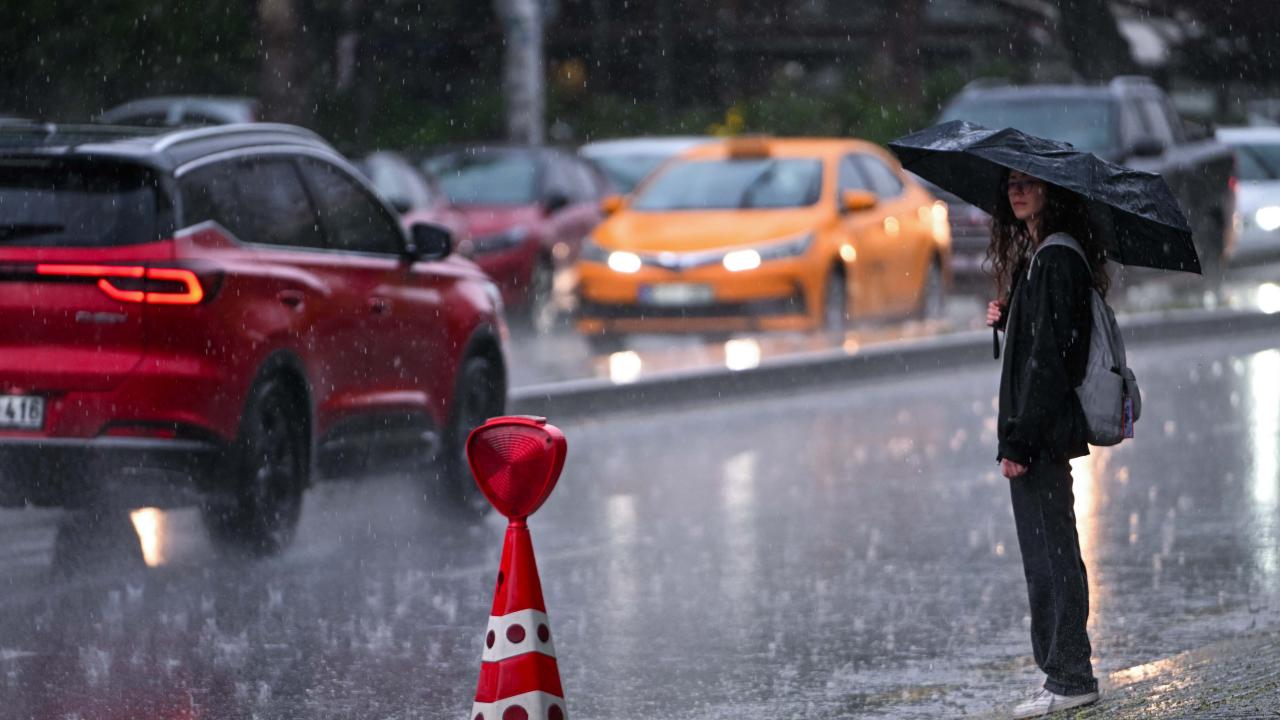 Meteoroloji 13 il için kuvvetli yağış ve rüzgar uyarısı yaptı