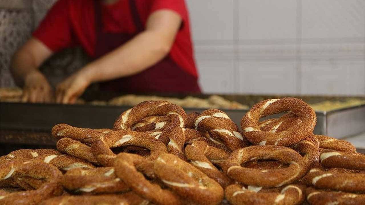 İstanbul'da simit fiyatları 30 liraya yükseldi
