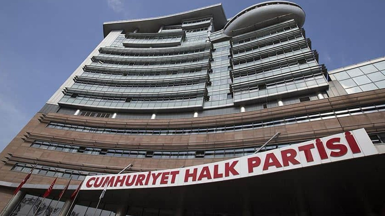 CHP'de Özgür Özel dönemine ait 250 aracın kayıp olduğu iddia edildi