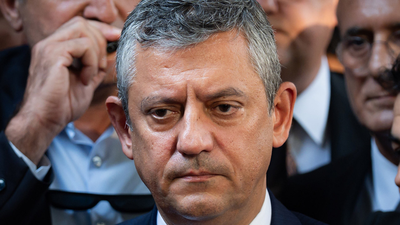 Özgür Özel Mersin'deki belediye operasyonuna yönelik CHP'ye tepki gösterdi