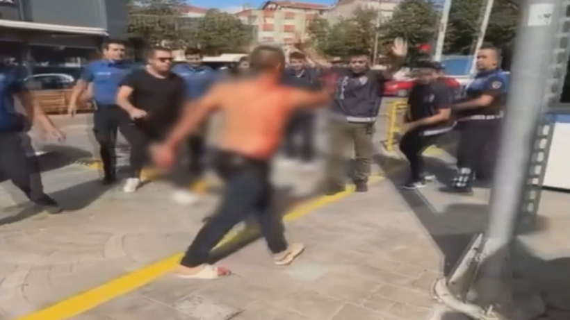Esenler'de eşiyle tartışan şahıs aracını polisin üzerine sürdü