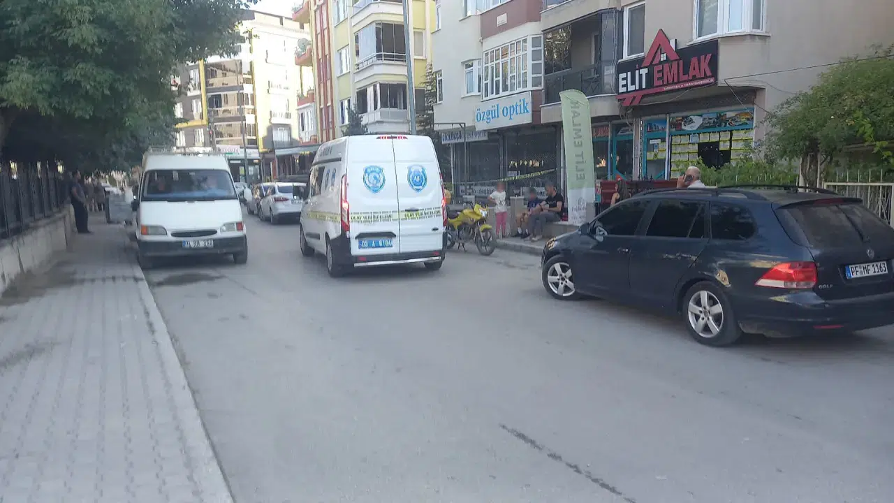Afyonkarahisar'da yüksekten düşen kadın hayatını kaybetti