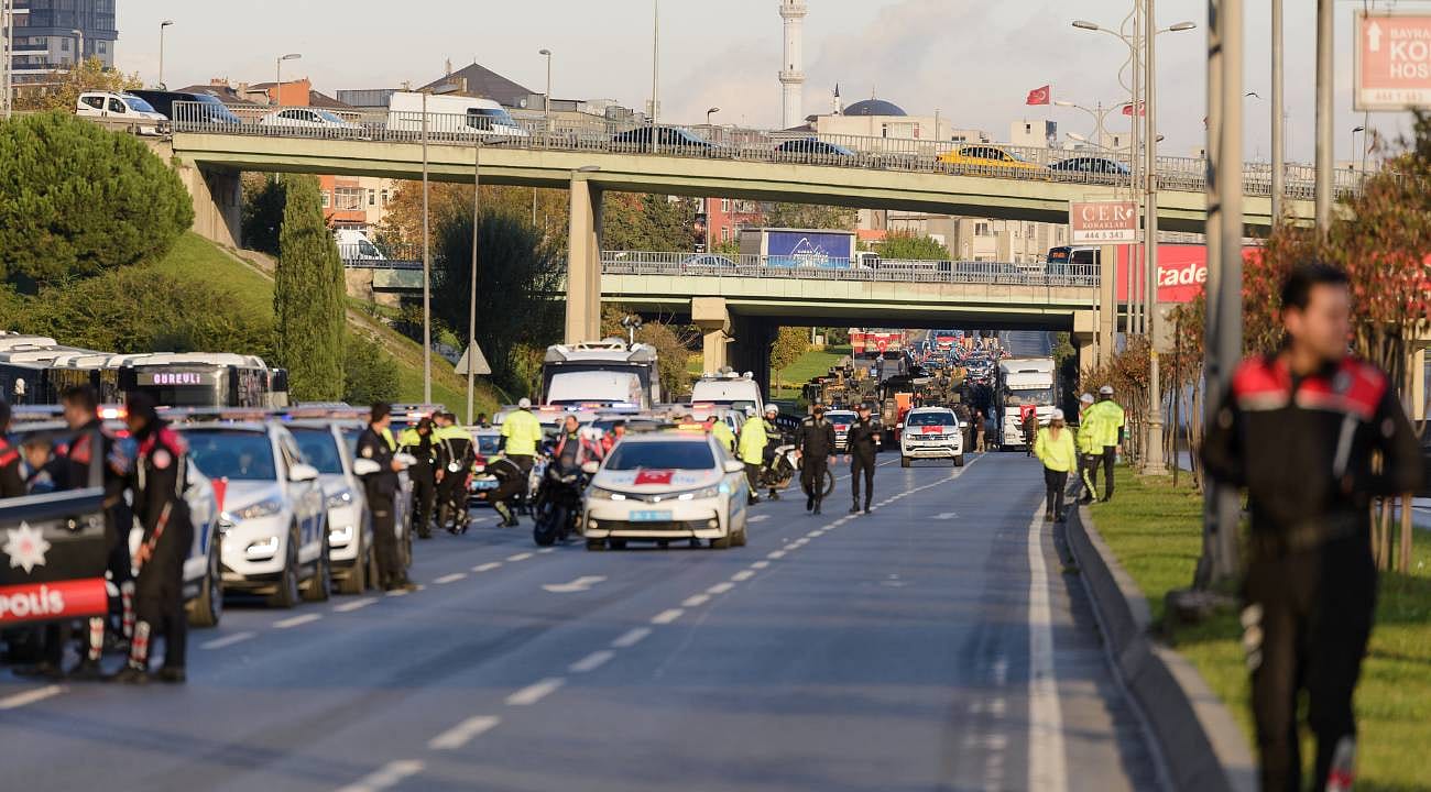İstanbul'da 30 Ağustos kutlamaları nedeniyle bazı yollar trafiğe kapatılacak
