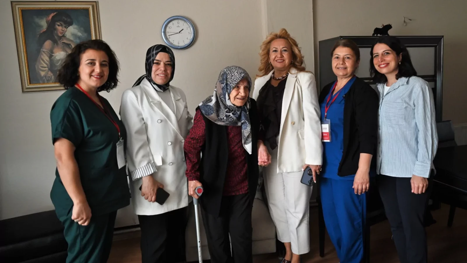 Dünya Yaşlılar Günü kapsamında İzmir ve Afyonkarahisar'da ziyaretler yapıldı