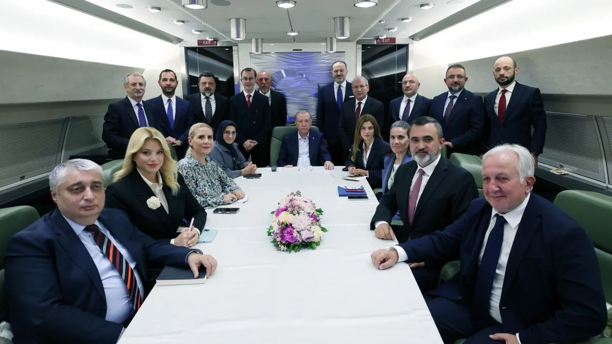 Cumhurbaşkanı Erdoğan Kırgızistan temaslarının ardından Ankara'ya döndü