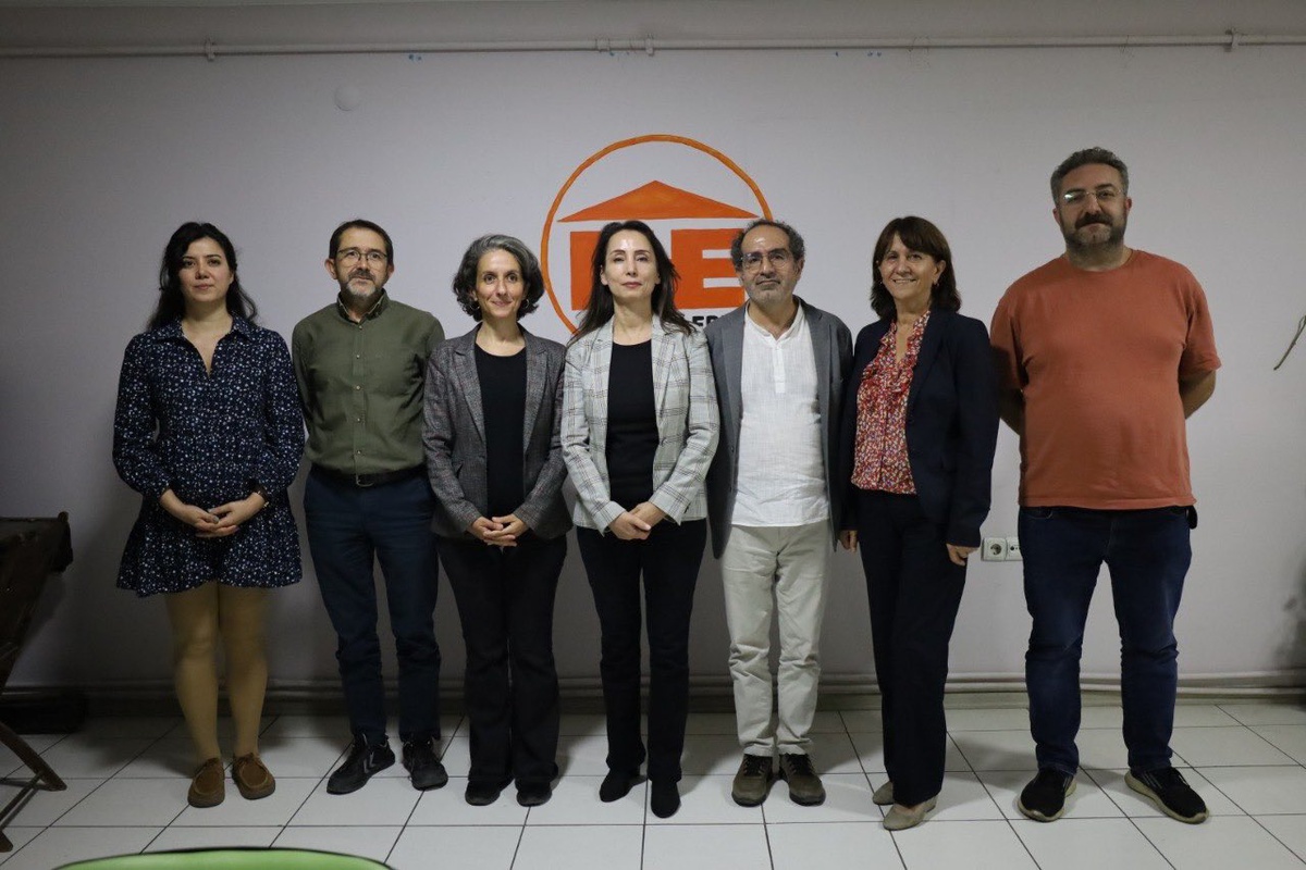 DEM Parti heyeti Halkevleri Genel Merkezi'ni ziyaret etti