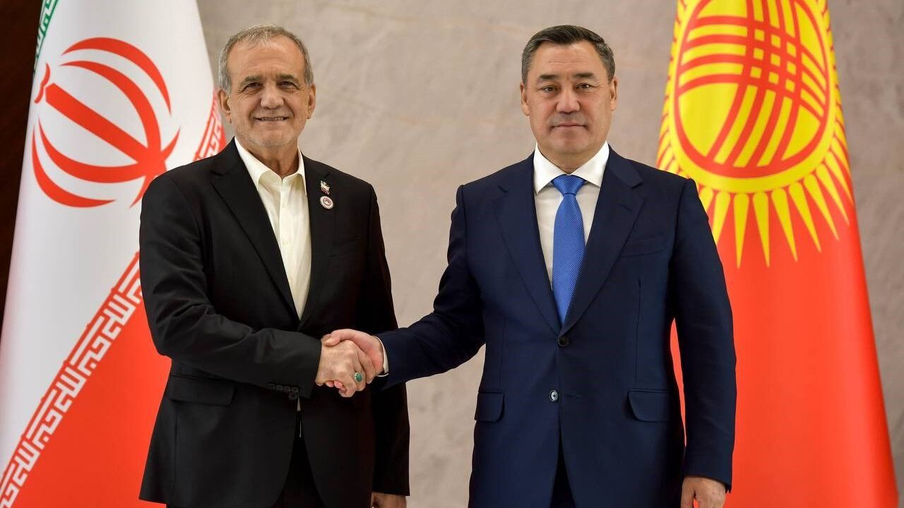 Kırgızistan ve İran liderleri Bişkek'te ikili ilişkileri görüştü